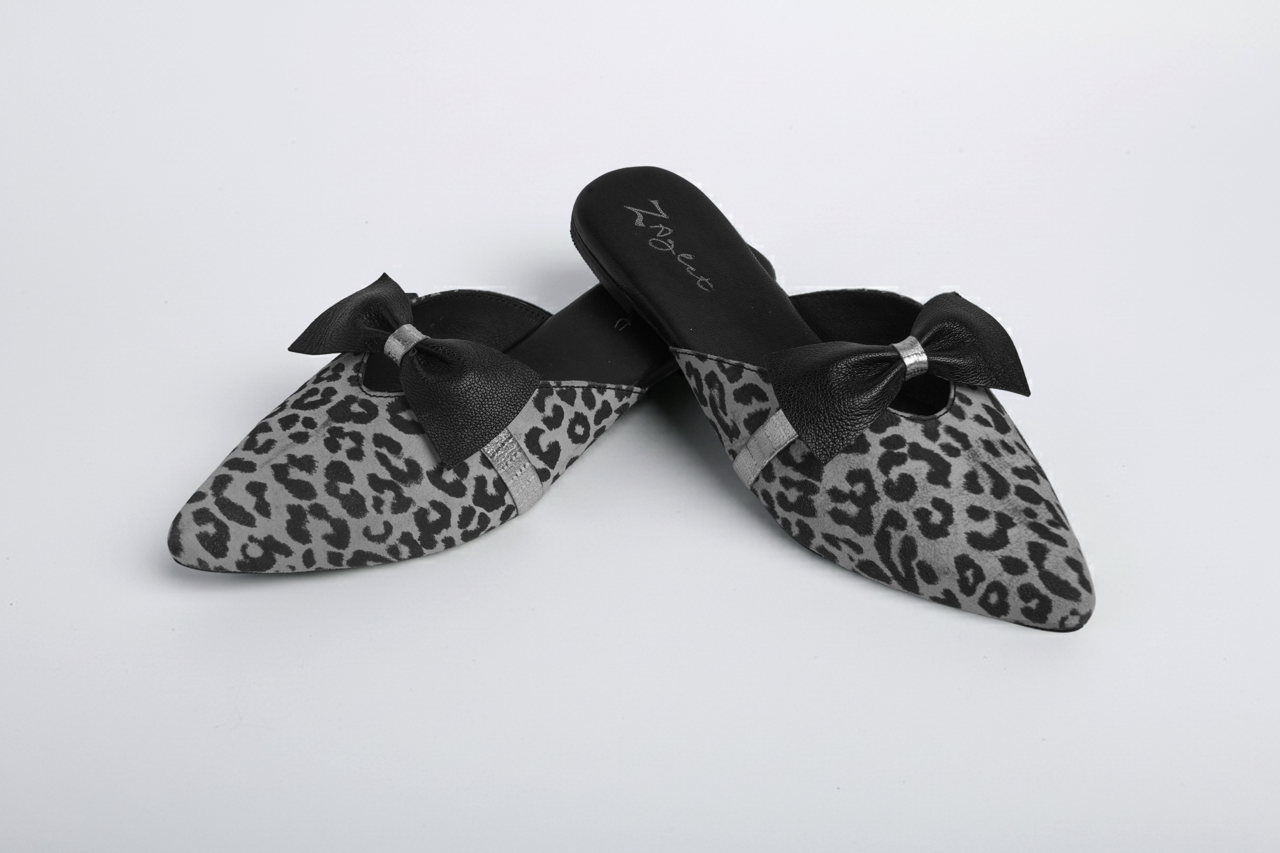 Bow Orchid (B&W)