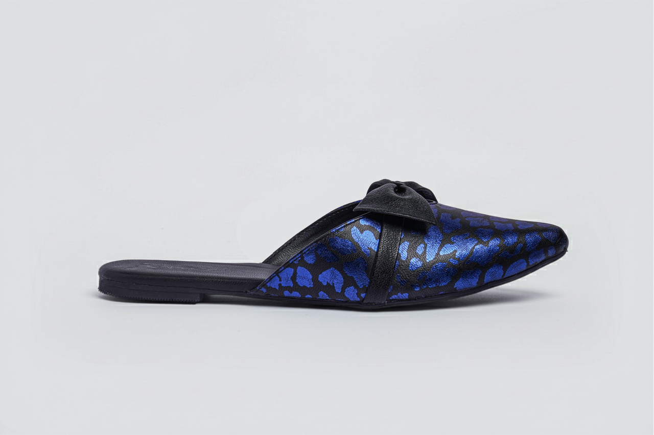 Bow Orchid (Blue)