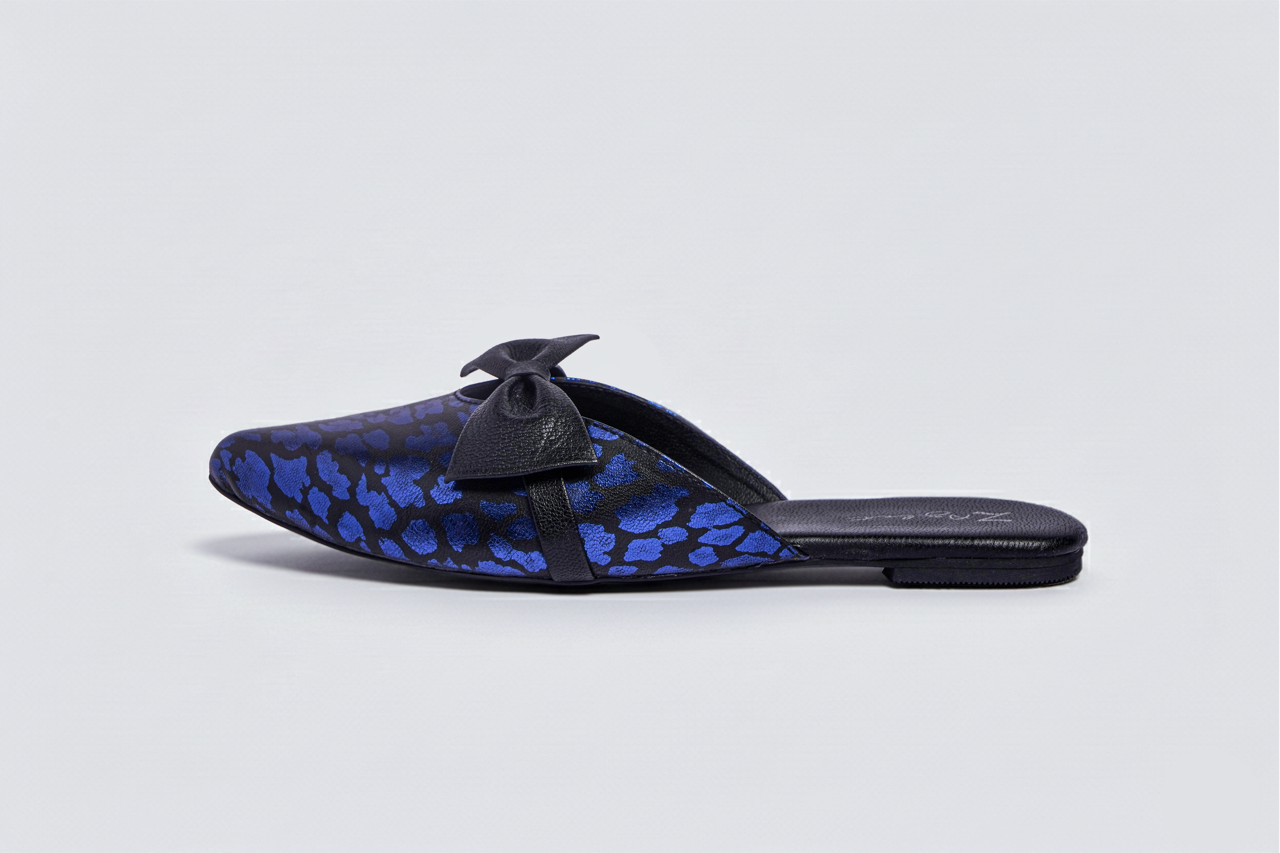 Bow Orchid (Blue)