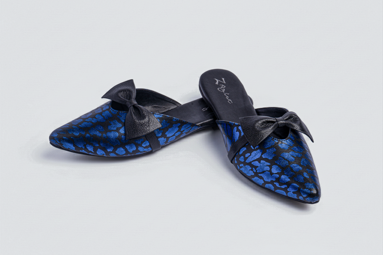 Bow Orchid (Blue)