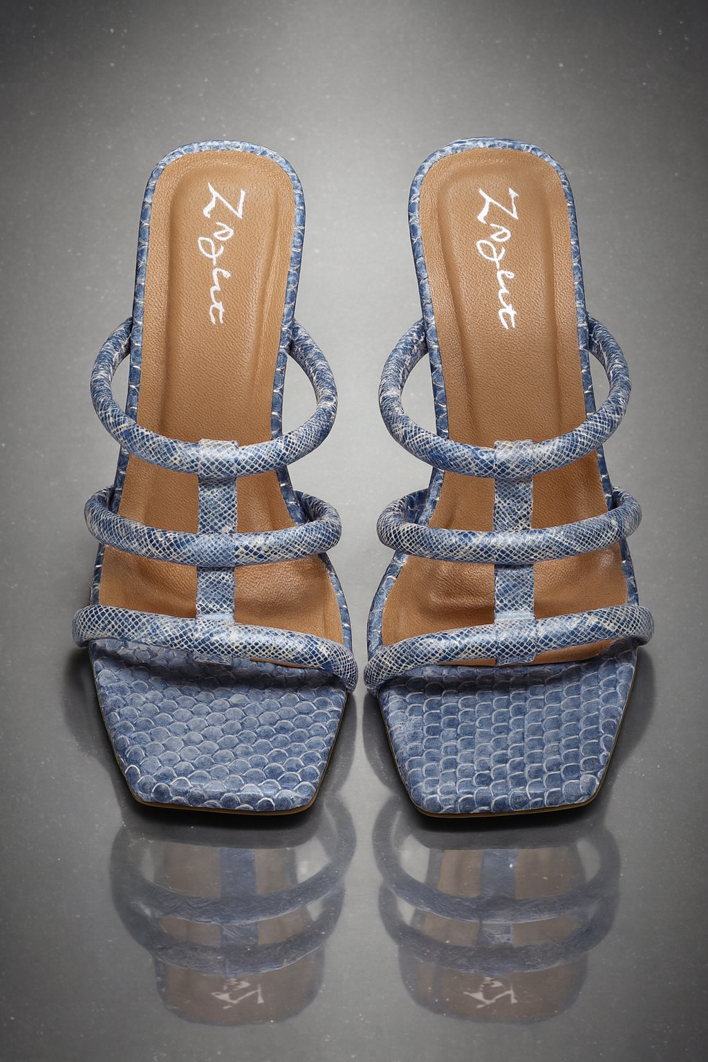 Iris (Ice Blue)