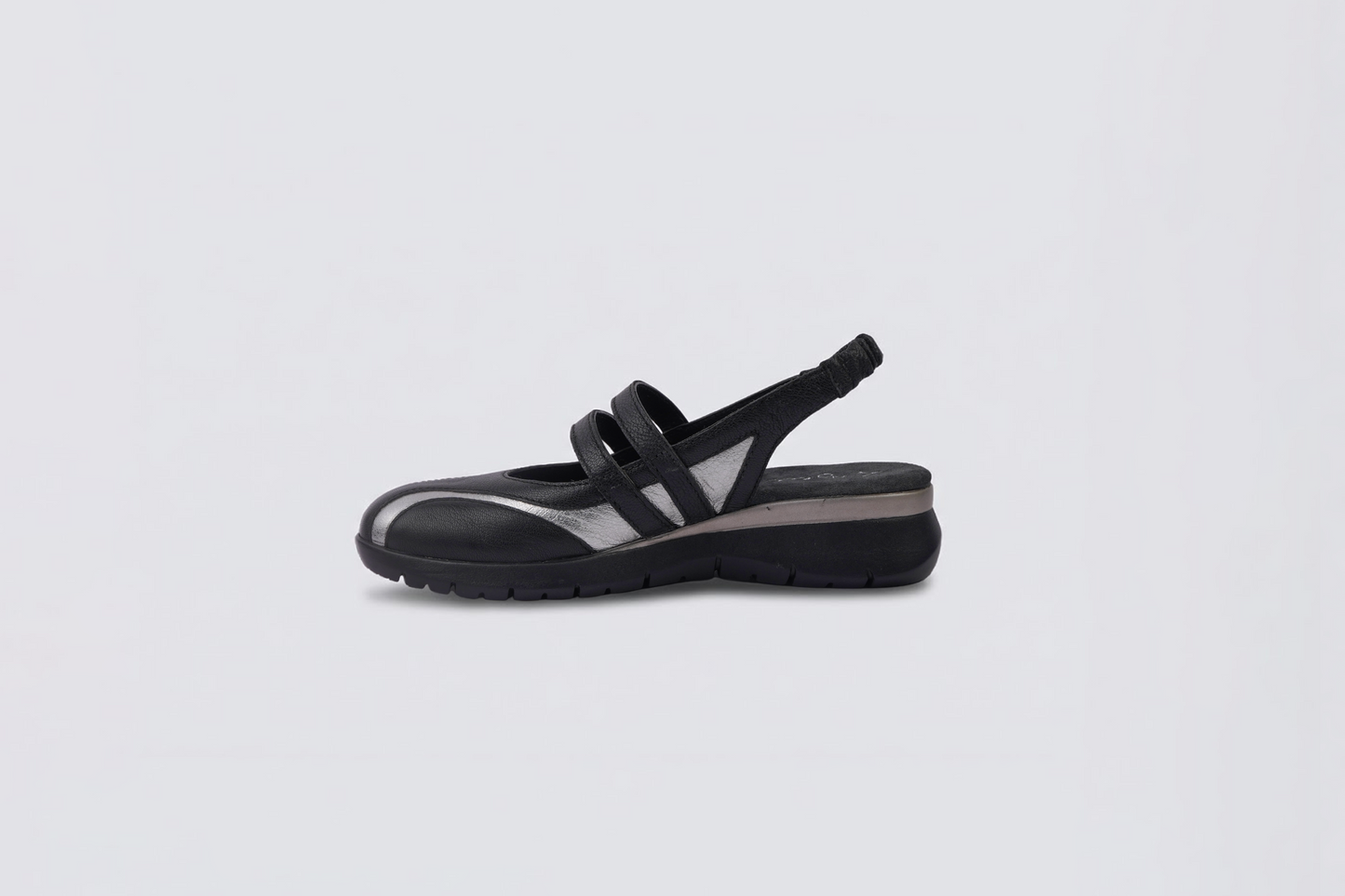 Jane Sneaker (Black)