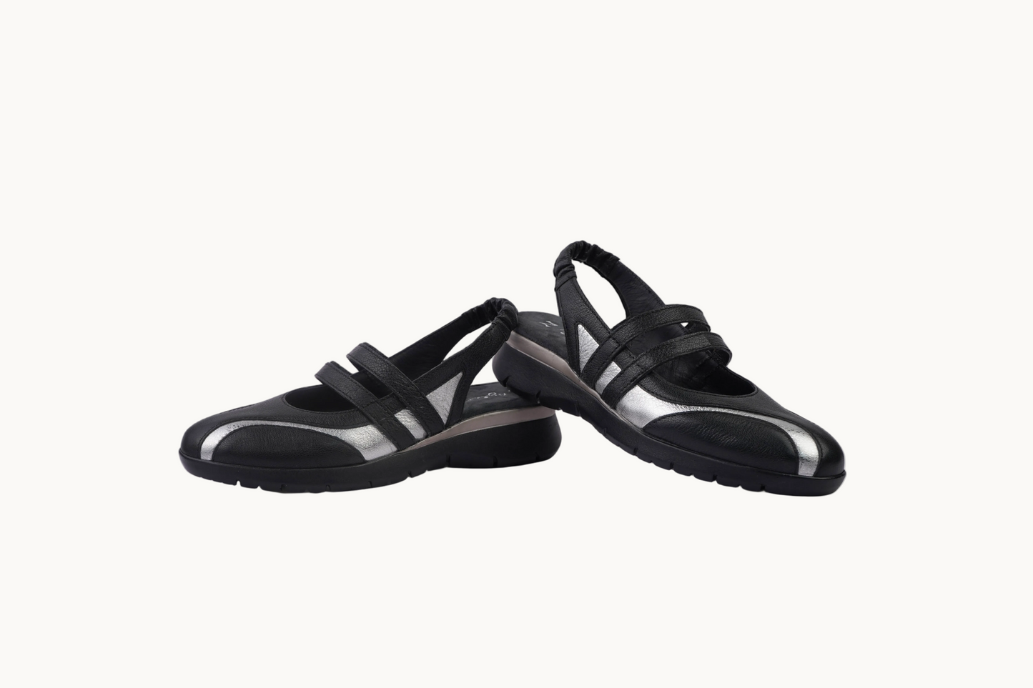 Jane Sneaker (Black)